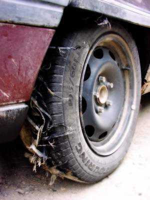 torn tire and doctrine of sudden emergency